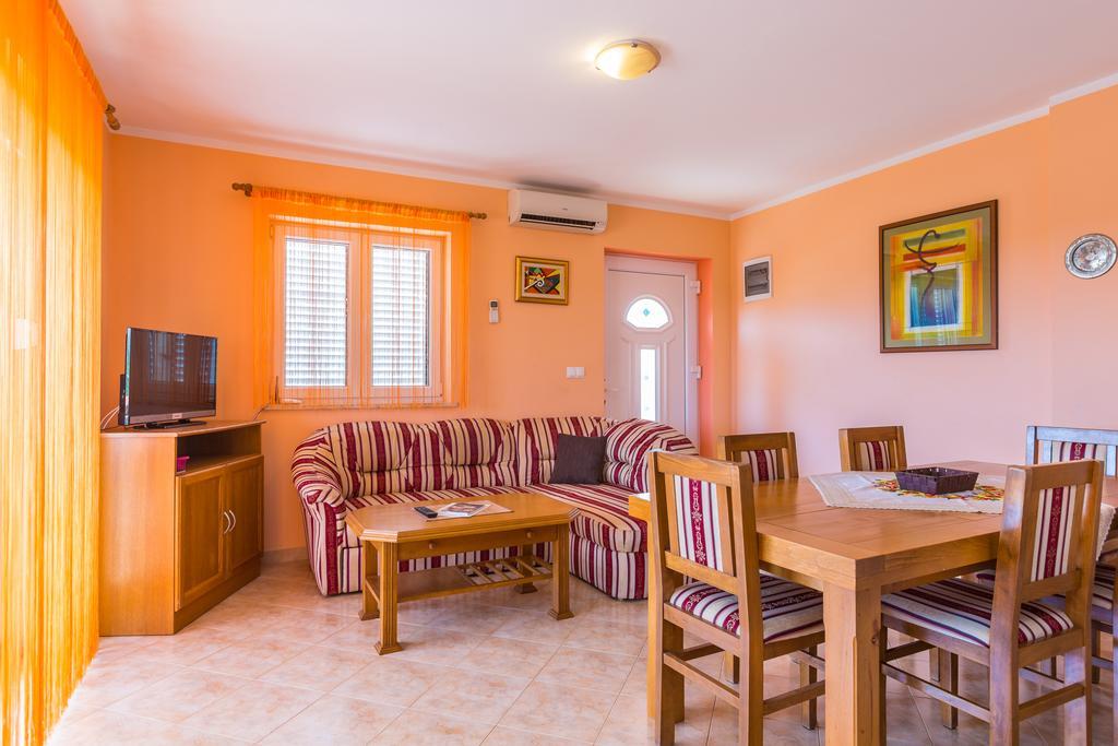Apartments Villa Orange Medulin Zewnętrze zdjęcie